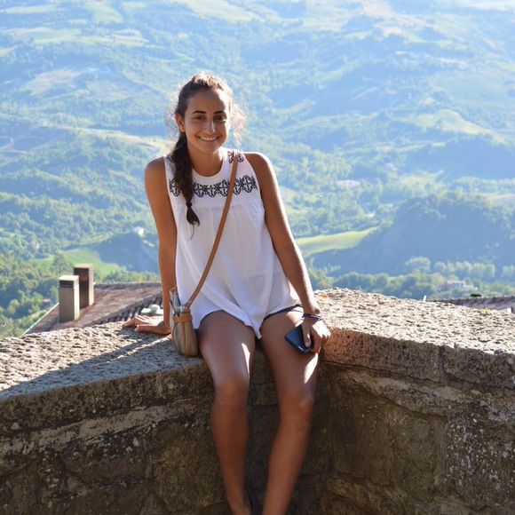 Meet your Posher, Ziara - Picture 1 of 1